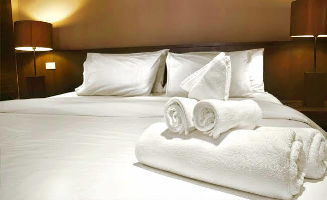 Elmhurst Hotel Reading Bagian luar foto